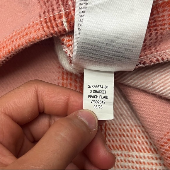 Old navy kids peach plaid shacket - Picture 7 of 7